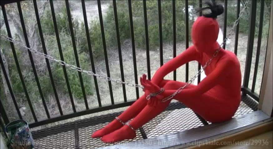 Zentai in Red southbounderotica站视频Zentai in Red<br><br>模特穿着全包紧身衣被镣铐拘束<br><br><span style='color:#b0b0b0;'>[隐藏文字，购买后可见]</span>