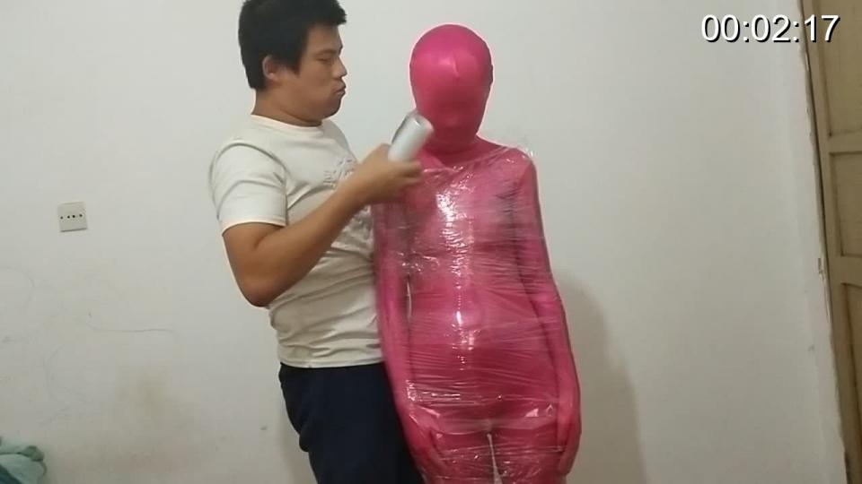 [s511193175] Saran Wrap and Latex Head Mask ©s511193175<br><br>Summary:<br><br>This time our cute model will be mummified with saran wrap in zentai, and she seems to be having a great time in the mummification. Although we did not make the latex head mask on her head that long, but her lung capacity does not support her holding her breathe that long. But in the other hand, that proved the latex head mask is a great tool to restrain the ability of one's breathe in some ways.