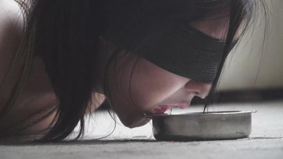 [XiaoYao] Meeting The Masked Man Pt. 1 ©XiaoYao<br><br>Summary:<br><br>The girl was offered a part time job by an anonymous organization who claims that will assist her finding a job to pay her tuition. After giving her home address to the masked man, she was greeted by a group of organized criminals that kidnapped her and took her to a rental house. Being blindfolded, she was thirsty and tired. After hearing the water that dumped into the bowl, she crawled her way to the bowl, and started to licking the water inside of a bowl like a puppy...