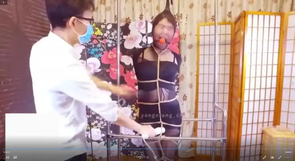 Chinese Bondage in nylon Duration: 16min 28sec<br>Views: 3 841<br>Submitted: 3 months ago<br>Description: I can't see<br>Categories: Classic Bondage Nylon Gags Maledom<br>Tags: Chinese blindfold rope ropes roped rope tied rope bondage Rope bound bondage rope ball gag ball gagged blindfolded pantyhose hood Pantyhose hooded<br><span style='color:#b0b0b0;'>[隐藏文字，购买后可见]</span>