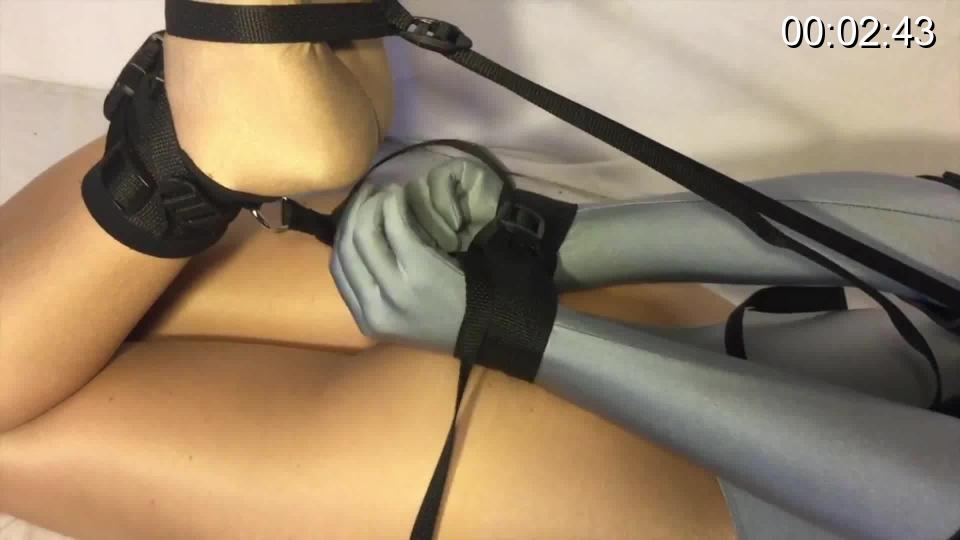 【欧美】Self Bondage Hogtie Padded  这部片子是从墙外引进的，属于自缚影片（也可以算半个教程）。<br>清晰度还不错，丝袜控可以考虑一下。<br>感觉定价3钻似乎不贵...有三种自缚方式。<br><span style='color:#b0b0b0;'>[隐藏文字，购买后可见]</span>