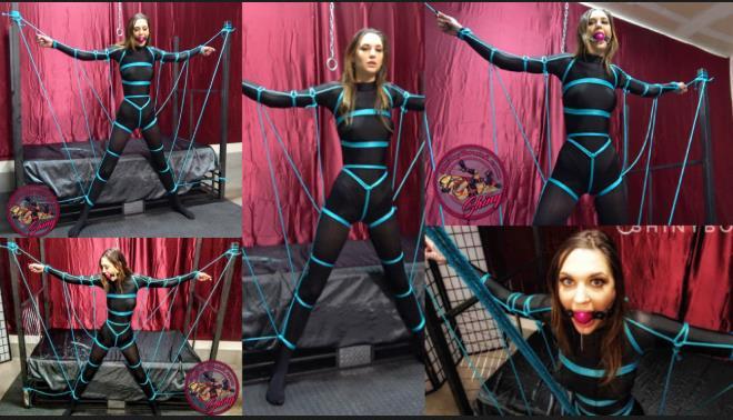 Rocky Emerson.. A Fly Caught in The Spider's Web 1080P-洛奇的男朋友回家后发现她穿着他最喜欢的衣服坐在沙发上。她的丝质黑色丁字裤紧身连衣裤和紧身衣......她狡猾地看着他，问他是否想玩他是蜘蛛的游戏，她是一个 飞......“你想在网上抓到我吗？” 她说，当她拉出一捆蓝绳子时..<br>他将她（在镜头外）绑在一个站立的鹰展位置，并评论绳索的紧固程度。 他殴打她，她挣扎着。 过了一会儿，他进来了，把她的裤裆拉起来，把它绑在天花板上，让她无助的站立在她的脚趾上......她在她的插口上挣扎着流口水。 这种困境正是她所希望的。<br>November 16,2018<br>In 1920x1080 UHD resolution for an amazing crystal clear picture<br>Bondage, BDSM, Leotard, Tights Fetish, Dance Wear Fetish, High Heels, Rope Bondage, Spread Eagle, Crotch Rope, Predicament Bondage, Ballgagged, Struggling, Drooling, Helpless<br>Rocky's boyfriend comes home to find her sitting on the couch dressed in his favorite outfit.. Her Silky black thong leotard and tights.. She looks at him slyly and asks if he wants to play a game where he is a spider and she is a fly.. "Do you want to catch me in your web?" she says as she pulls out a bundle of blue rope.. <br> <br>He ties her (off camera) into a standing spread eagle position and she comments on how tight the ropes are. He ballgags her and she struggles. A few moments later, he comes in, pulls her crotchrope up and ties it off to the ceiling, and leaves her helpless standing on her tippy toes.. She struggles and drools through her gag. This predicament was exactly what she had hoped for. <br>购买地址：<span style='color:#b0b0b0;'>[隐藏文字，购买后可见]</span>