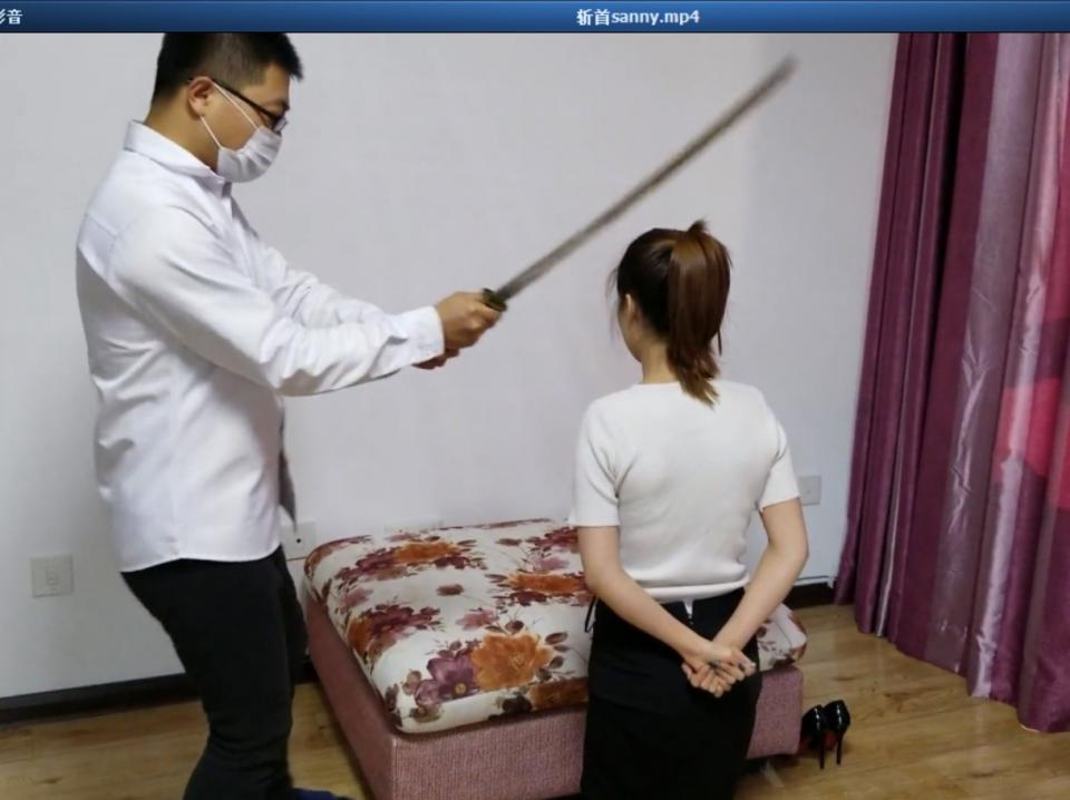 斩首sanny 片长5分钟，1080p全高清拍摄，美女sanny被斩首全过程实录，剧情不做介绍，喜欢的自然喜欢！