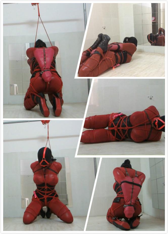 ♥♥♥CD伪娘小诡的自缚23 完整篇 紧身衣和单手套♥♥♥ 本来小诡不打算再录制单手套之类的视频，无奈同好强烈要求，于是增加了这一部~<br>这一部是上一短篇的完整版，但两者并无重复内容<br>单手套自带的方法很简单，只要东西够结实可以强行进入，解脱如果无法使力，可借助单手套底部的圆环和固定的钩子完成~<br>为了满足一些同好的要求，录了解脱的片段~<br>PS：完整动图可以直接去D站看：https://www.deviantart.com/guisi-selfbondage（D站不认国内邮箱，要用gmail或者outlook邮箱注册）<br>下载解压后修改后缀名.MP4