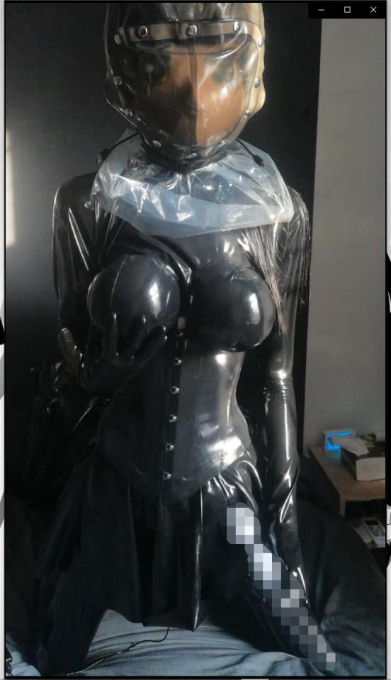 Kigurumi 胶衣按摩棒窒希play 这次呢买的新按摩棒（雷霆暴龙）到了，感觉使用起来还行说得过去，而视频内容的服装也算是一种搭配方式，之后就简单的录了一个视频这样，这次的话感觉应该是没睡好所以没什么欲望所以憋再就也没什么特殊的感觉。