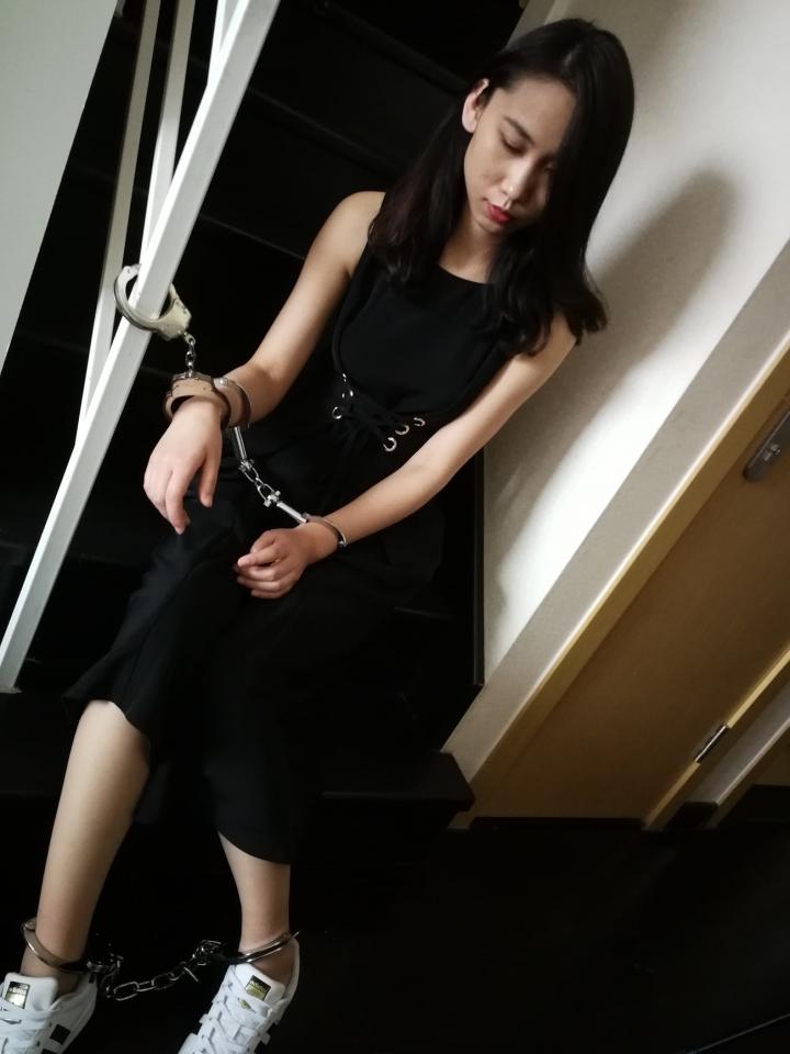 [Half Moonlight] Tickling The New Model ©Half Moonlight<br><br>Summary:<br><br>Ms. Liu is a new rope model, and she has a new commission for the recent time, and she was asked to attend to the meeting regarding to her new offer, so she did, and when she arrived to the hotel room, she was told that the job will be started shortly. She has no idea about what will the commission about, but she decided to try it anyway, so she decided to change the clothing and used those tools on herself. The guest seems to be satisfied about her performance, but the things happened after seems to be a little bit forced...