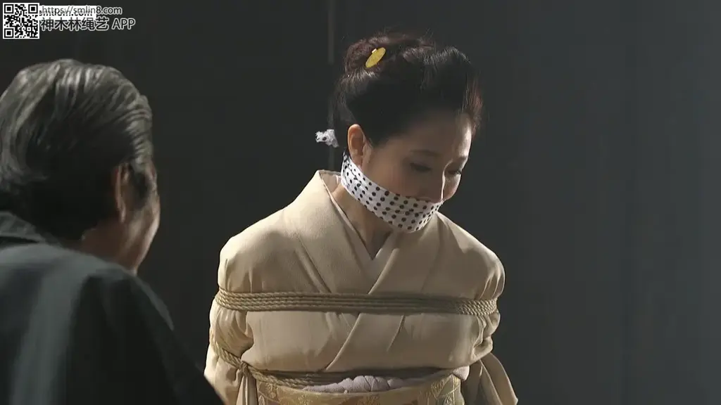 緋縮緬地獄～母娘涙篇～ 发售日期: 2019/01/25<br>时长: 109分<br>截取：15分<br>主演:川上ゆう ,川崎紀里恵 <br>制作:スリートップパブリッシング<br>发售:TTP<br>番号:<span style='color:#b0b0b0;'>[隐藏文字，购买后可见]</span>
