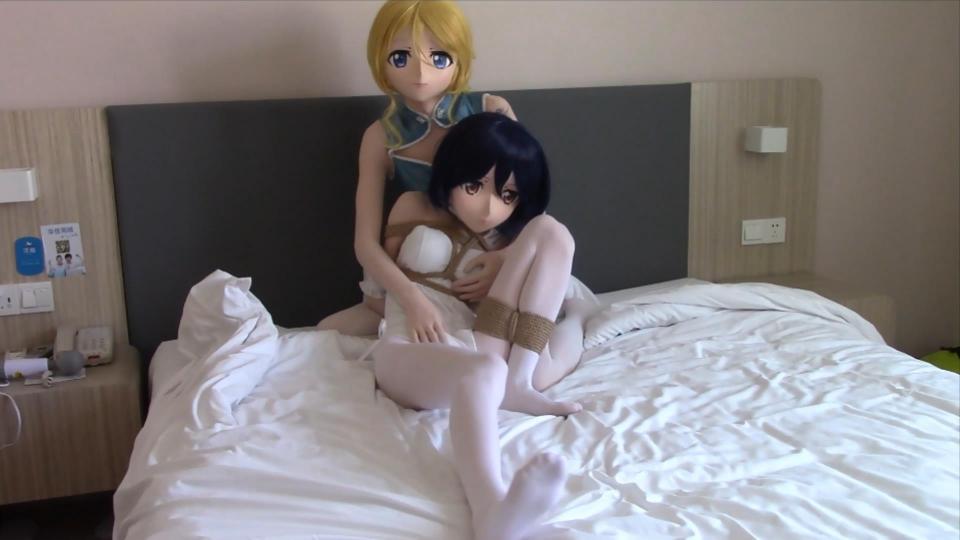 KORAちゃんの縛り体験第三回 KORAちゃんの縛り体験第三回<br>时长: 15分<br>制作:kigerhome<br>出售：kigerhome<br>番号:<span style='color:#b0b0b0;'>[隐藏文字，购买后可见]</span>