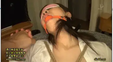 女教師in．．．（脅迫スイートルーム） 吉澤友貴 奴隶调教美女教师！强行玩弄身体，虐打羞辱，两个强壮的男子交替玩弄侵犯。<br>番号：<span style='color:#b0b0b0;'>[隐藏文字，购买后可见]</span>