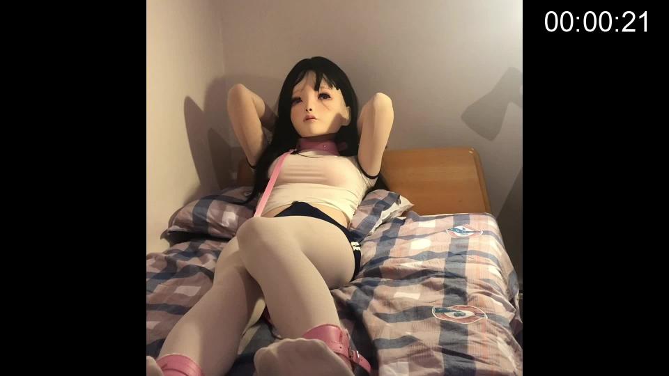 kugurumi 娜娜白丝体操服  自缚振动娇喘不断 娜娜的第一步片子啦！<br>穿上自己最喜欢的一套（白丝透明体操服）<br>也是第一次尝试捆绑，粉色绒毛的手撩超级舒服//<br>被呜呜呜玩弄到娇喘不断//<br>最后来的也很猛烈////