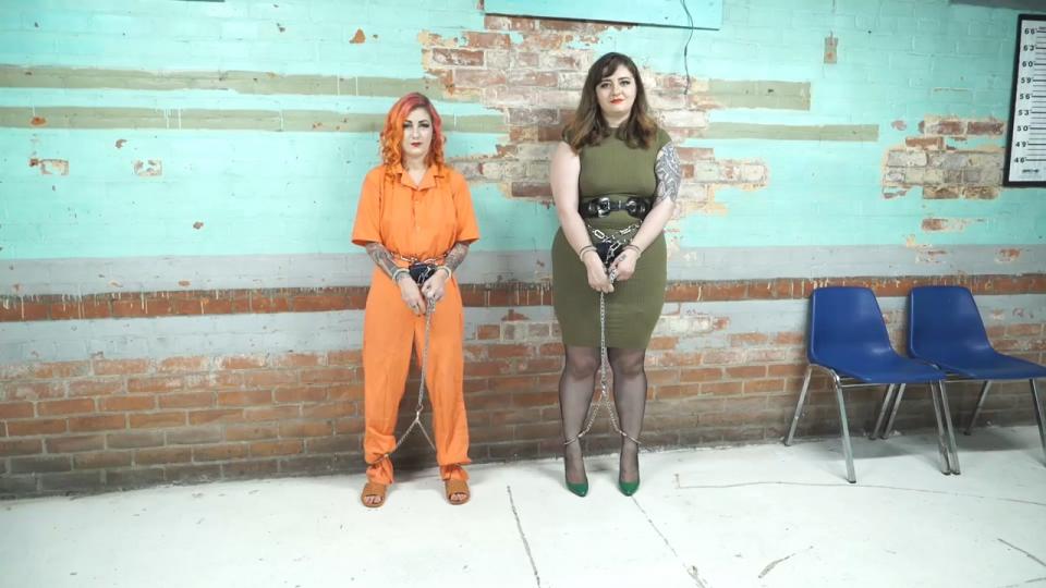Scarlet and Freshie in jail gotcuffs站视频Scarlet and Freshie in jail<br><br>Scarlett和Freshie遭到逮捕<br><br><span style='color:#b0b0b0;'>[隐藏文字，购买后可见]</span><br>