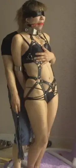 [Skull King] MS. Xia Tries Some Heavy Metal Bondage ©Skull King<br><br>Summary:<br><br>Ms. Xia was having a good time in our studio for the past of few days, and after we know each other well, she finally agreed to film a video with us in our studio. But we kept the script secret since she believes herself on her performance even without any information before hand. But she definitely did not respect that we have prepared a shock massage device and several vibrators for her. She definitely regretted to acknowledge the script before filming, at least she will get prepared for it mentally...<br>