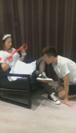 00后美女护士护理痴汉病人 00后美女护士护理痴汉病人<br><br>VIVI女王作品<br><br>描述：#国产新发# 22分钟 00后美女护士护理痴汉病人 