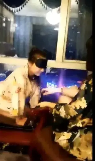 被女主调到发春呻吟的下贱骚母狗 被女主调到发春呻吟的下贱骚母狗<br><br>维妮 女王作品<br><br>描述：#国产首发# 62分钟 维妮 被女主调到发春呻吟的下贱骚母狗