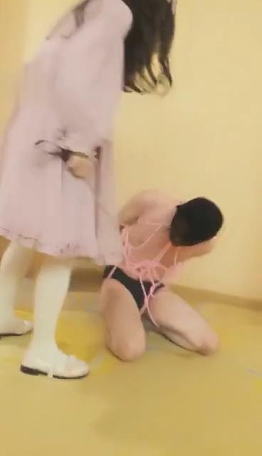 [Weiyin Mistress] Slave Being Tied Up and Spanked ©Weiyin Mistress