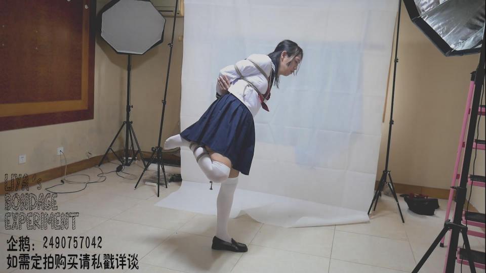 【莉雅的定拍之作】白丝JK 日式折腿单腿跳 视频编号：liya-dp-036<br>兔女郎：莉雅<br><br>内容简介：<br>白丝日式，折腿，在屋内单腿跳<br><br><br><br>写在后面：<br>中间莉雅不小心还摔倒了一次，最后结束整个人都跪倒在地上了<br>明天应该会更新一个吊缚的视频，敬请期待<br><br><br><br><br>更多好看的视频请戳我~~~<br><br><span style='color:#b0b0b0;'>[隐藏文字，购买后可见]</span><br><br><br><br>视频尺寸：1920*1080 <br>视频大小：721M<br>视频时间：00:30:23<br>解压密码：liya