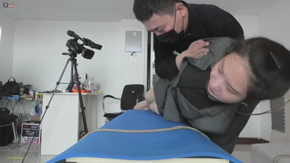 [Eastern Bondage] Ms. Ling Bound In OL Uniform and Stockings ©Eastern Bondage<br><br>Summary:<br><br>Ms. Bell, the yoga girl in our studio, will be tied up this time in OL uniform, and showing off her legs in pantyhose. We have prepared her a great  bondage TK game, and a second episode featuring some great punish game such as coerced orgasm, and tight restraint. Those are the best combination to see her struggling helplessly, without a chance to escape from the restraint that we applied to her body, and of course, her soul.