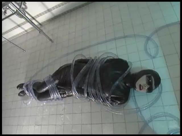 BIZARRE ENDORPHIN 快楽装置 名称 BIZARRE ENDORPHIN 快楽装置<br>总长: 60分<br>截取：18分钟<br>种制作:シネマジック<br>发行:NOIR<br>番号:<span style='color:#b0b0b0;'>[隐藏文字，购买后可见]</span>