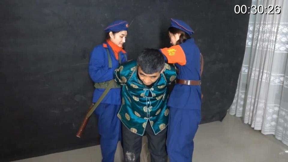 MJ影视 抓捕男犯王老三 标题 MJ影视 抓捕男犯王老三<br>创作 MJ影视<br>剧情 MJ影视作品。一部女兵捆绑调教男犯的片子。希望大家喜欢。