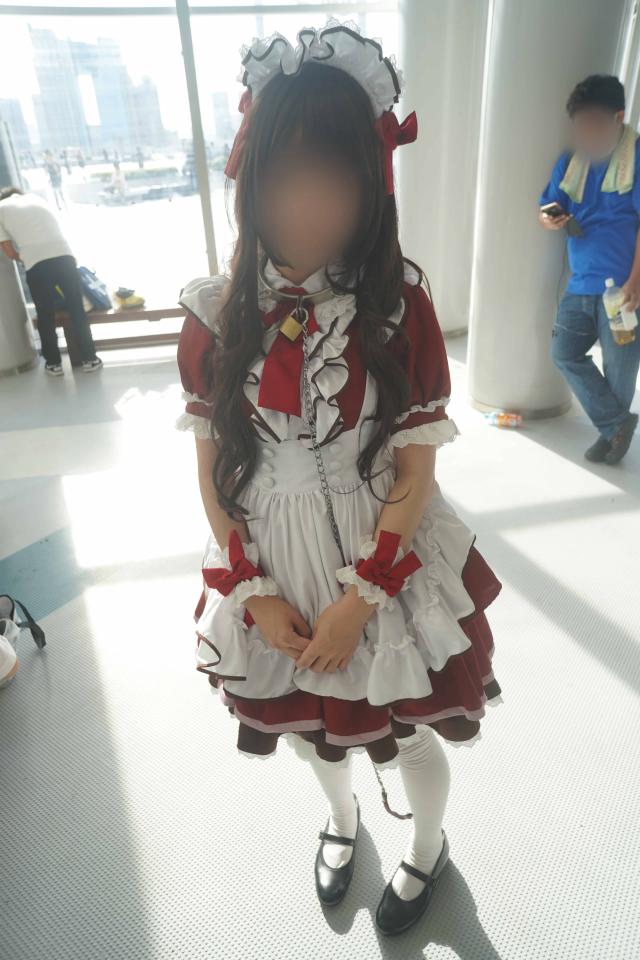 コミックマーケット96・5日目 作者:伊藤达哉<br>购买原址:<span style='color:#b0b0b0;'>[隐藏文字，购买后可见]</span><br>ID:<span style='color:#b0b0b0;'>[隐藏文字，购买后可见]</span><br>動画1時間9分 MP4 　縛り上げ、犬食い、リモコンローター、スパンキングetc 写真350枚 JPEG(zip) 本編でもモデルさんにはモザイクがかかっております。 今回衣装をオーダーして作って頂きました。 エプロンやリボンにマットサテンを使用しており上品な光沢の 質感に仕上がっている為、僕の様な布の質感にリビドーを燃やす 方々にもお勧めです。 <br><br>套图档案过大 稍做整理后会再发布