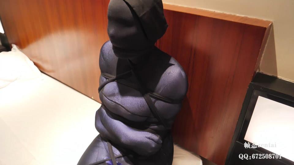 【帧态zentai】小姐姐第一次体验ZDB，丝袜全包丝袜捆绑，萌新第一次发片，各位大大多多指教 萌新第一次发片，各位大大多多指教。<br>后半段的竖屏是国庆时候用手机拍的，小姐姐说自己是第一次用ZDB，不知道有没有骗我2333。<br>首先要感谢某个热心肠的工作室负责人，国庆拍了一小段去请教他，结果不仅学会了PR，还买了台单反（PS：横屏用的是单反）<br>第一次拍摄和剪辑视频，还有很多不足，大家见谅（请自动忽略视频中的咸猪肘子）