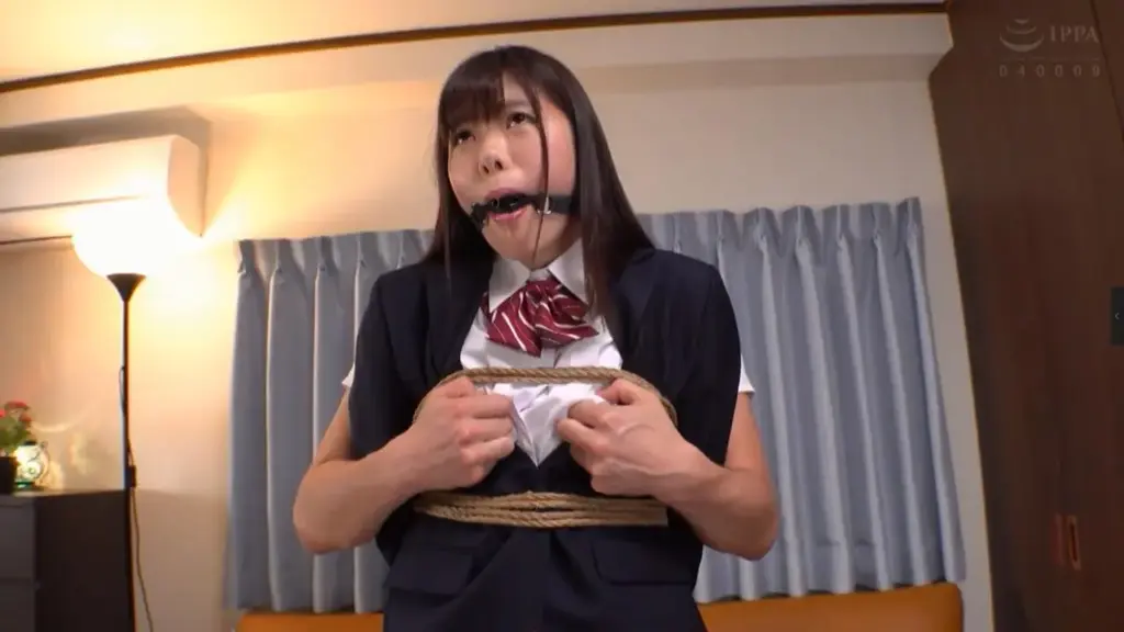 放課後円光 生ハメ中出し女子●生  标题 放課後円光 生ハメ中出し女子●生 <br><span style='color:#b0b0b0;'>[隐藏文字，购买后可见]</span><br>制作商:	ホームルーム/妄想族  <br>发行商:	ホームルーム（ホームルーム/妄想族）<br>剧情 女生被捆绑调教系列的另一部作品，唯美风格依旧。希望大家喜欢。