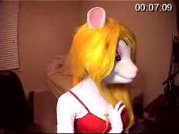 【kigurumi】可爱又性感的狐狸kig小姐姐 可爱又性感的狐狸kig小姐姐，穿着大红色的裙子，下边是黑色皮裙和黑色丝袜。日常生活直播视频！