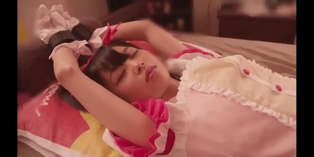 竹田ゆめ アニオタの兄（巨根ニート）にコスプレ強要されて嫌々犯されるもあまりのデカチンについついアヘッちゃう地味な妹 <span style='color:#b0b0b0;'>[隐藏文字，购买后可见]</span><br>兄妹二人的COSPLAY拘束日常，春梦妹妹配合哥哥的各种要求，换上不同的服装供哥哥玩弄调教。