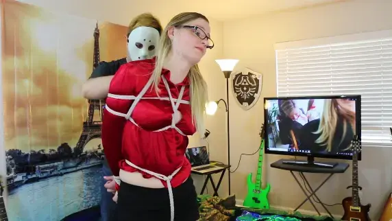 Captive at home: Executive woman in tight bondage! PART 1  Captive at home: Executive woman in tight bondage! PART 1 <br><br><span style='color:#b0b0b0;'>[隐藏文字，购买后可见]</span>