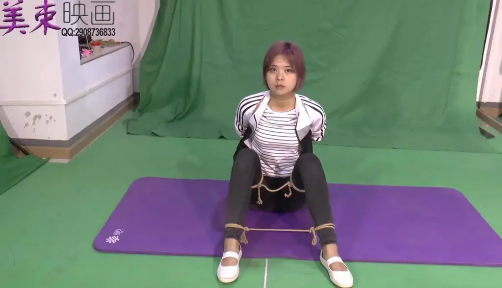 佩佩 剪了短发，染了颜色的大美女佩佩多了一份成熟的美丽。五花大绑起来还是那么的有韵味。周末便宜出售了。喜欢的不要错过了。
