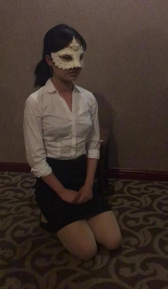 草莓棉花  调教某大学日语专业的妹子 名称 某大学日语专业的妹子<br>作者 草莓棉花                                                          <br>简介 酒店约了一个日语系的女生，肉丝 股绳 劈腿 高跟 tk 驷马 五花 狗奴 勒罪 鞭打