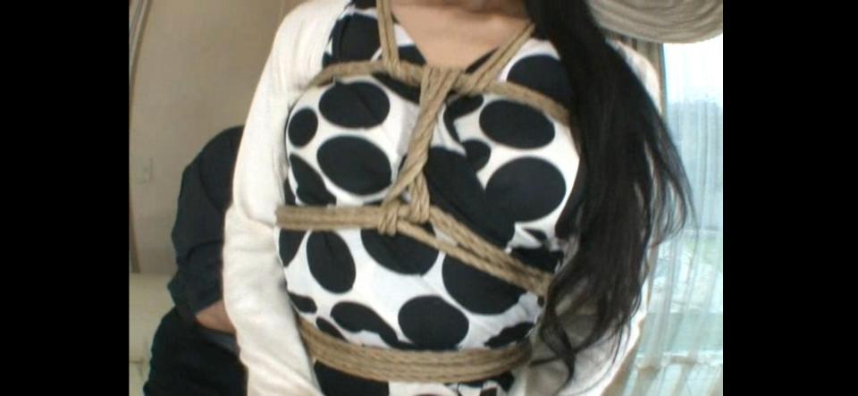 羞恥の精飲妻 服部祥子_00 有欲望的少妇体验绳束缚的快感 吊带肉丝袜更是美艳动人 欲望尽情发泄 来自<span style='color:#b0b0b0;'>[隐藏文字，购买后可见]</span> 演员<span style='color:#b0b0b0;'>[隐藏文字，购买后可见]</span>