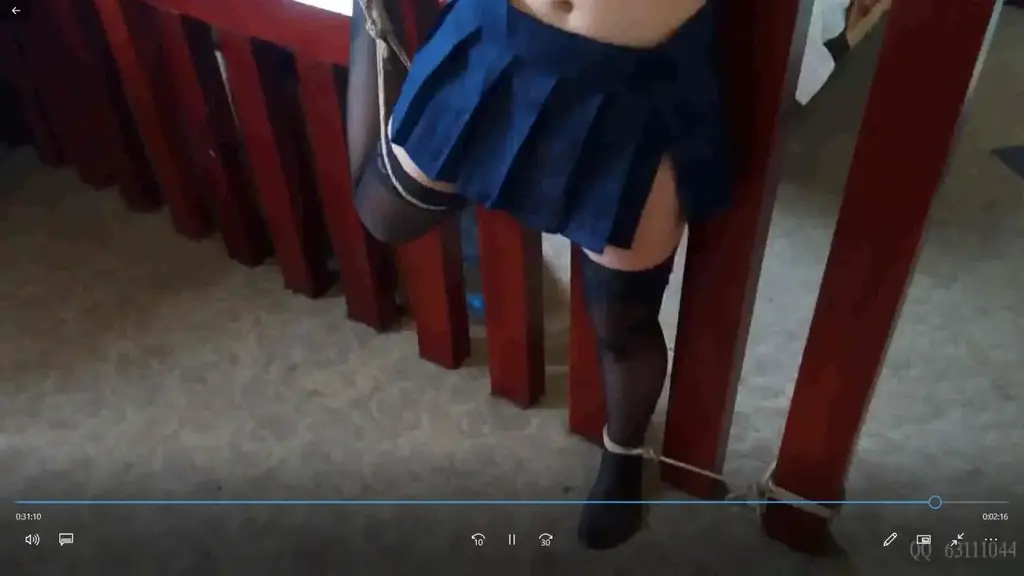 保密局 黑丝学生装捆绑口塞 黑丝学生装捆绑口塞 网盘里的资源 有单腿吊的剧情  妹子腿也很好看 视频直接切入主题 总体还是可以 请大家多多支持