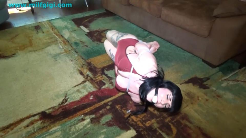 TRICKED INTO A REVERSE PRAYER I've been really bummed out over my sales and I devise a plan to trick Nyxon into giving me a free video.  I invite her to go to the beach knowing she will show up in a super sexy bathing suit looking hot as hell.  When she gets here I tell her I need to tie her up real quick for a Twitter picture to increase my traffic.  I butter her up by mentioning how popular she is and how much I admire her.  I decide to learn how to tie a reverse prayer since it is her specialty and Nyxon reluctantly agrees.  My husband Jim Hunter directs me telling me where to put the ropes to get Nyxon in the reverse prayer tie.  She's super flexible and can do a fantastic reverse prayer so I knew this will boost my popularity and hopefully get me some sales.  Nyxon sighs and tells me to hurry up but I take my time Jim gives me blow by blow instructions.  Clearly this is taking longer than I promised Nyxon but I don't care because I got my way and little does she know she will soon by rolling around my floor struggling as I film her!!  Wow the reverse prayer looks great - I'm so proud of myself!  I tie her ankles together then inform her I am just going to film her struggling and that since we are friends it shouldn't be a big deal to give me a free video.  I finish her off in a back arching hogtie then ballgag her and turn the video camera on.  And no laying there like a limp fish missy - I expect some damn good helpless struggling out of you ...<br><span style='color:#b0b0b0;'>[隐藏文字，购买后可见]</span>