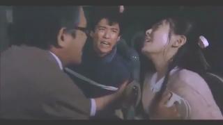日本影视捆绑片段1（电击美女） 日本老影视绝版片段，坏警察使用电击器对被绑的美女反复拷问，惨叫不断！
