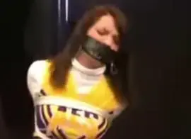 One girl tied the other ，There's a mouth ball in the back After the girl broke away, she tied another girl, and there was a tape at the back to seal her mouth
