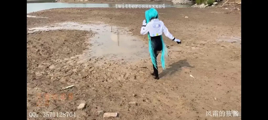赛车服初音踩泥 初音赛车服踩泥巴，因为音频出了点问题，所以价格设置的便宜了一点