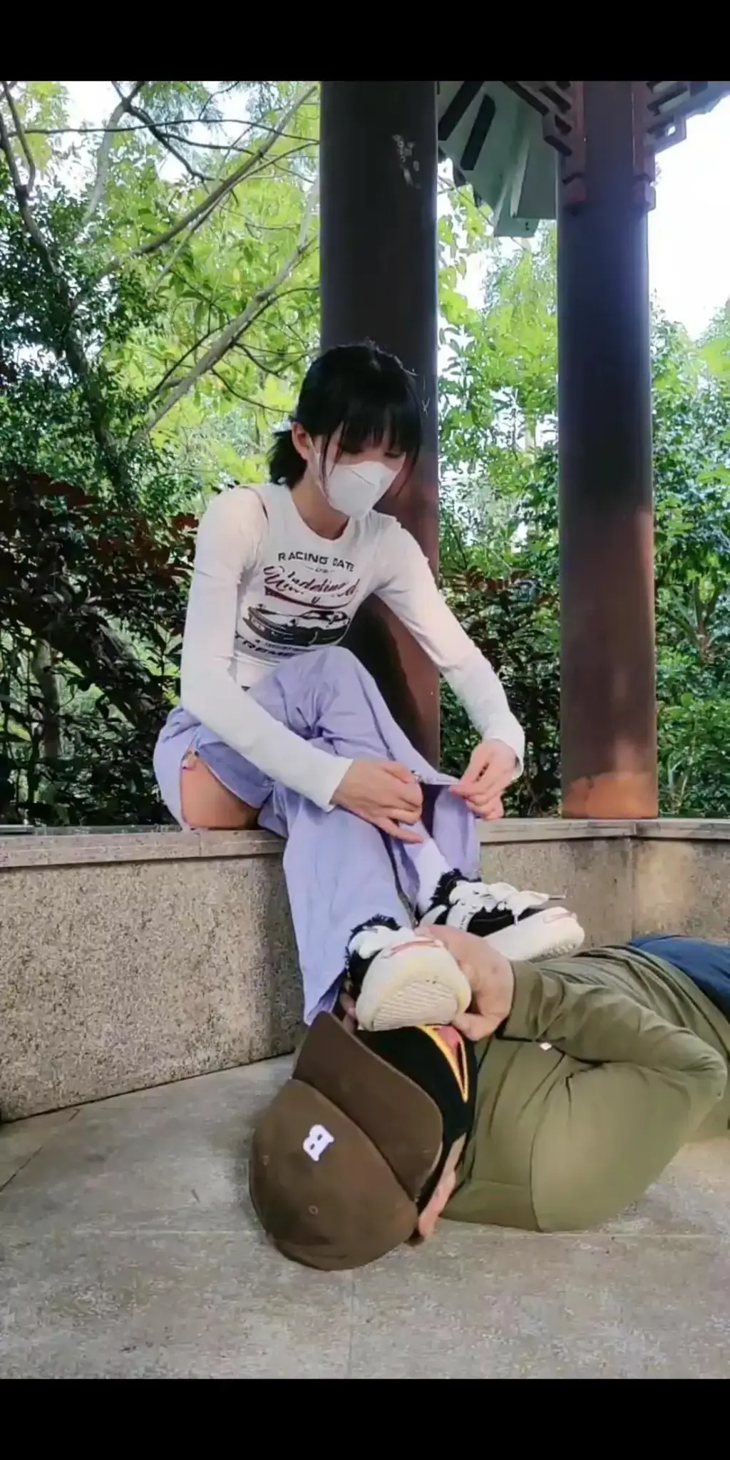 暴力美学 户外爆踹 套路暴力美学，户外调教，踢喘                                                    户外骑马遛狗，耳光踩踏羞辱