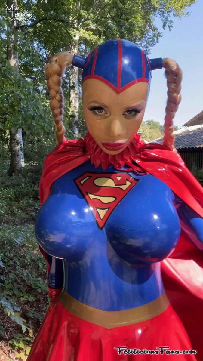Supergirl in the South of France FetiliciousFans: <br>Саtеgоriеs: latex, doll, fetiliciousfans, bondage, shibari, rope bondage, shibaru, suspension, belts, bedtie, hogtied, tight bondage, strict bondage, bound elbows, struggling, ballgagged, helpless<br>类别：乳胶，娃娃，束缚，shibari，绳索束缚，shibari，悬挂，腰带，闺蜜，hogtied，紧密束缚，严格束缚，束缚肘部，挣扎，ballgagged，无奈<br>