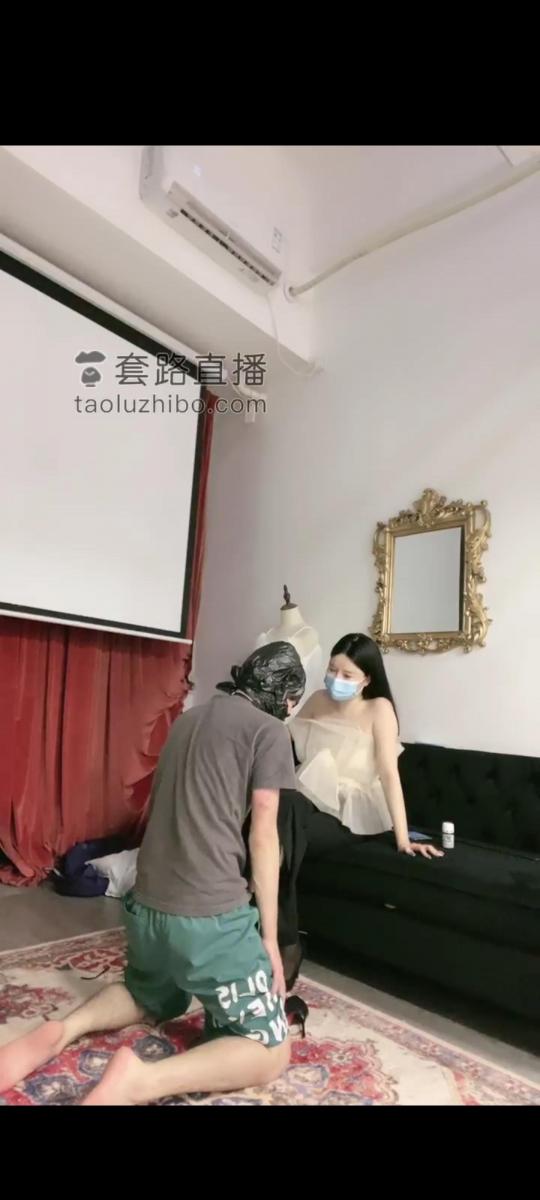 黛樱 狗奴被调教哭了 打手心嘴巴sp 踩脚 踩脸 性感女王调教狗奴，捆绑鞭打踩踏                                            耳光强制虐狗玩弄闻r，踢裆