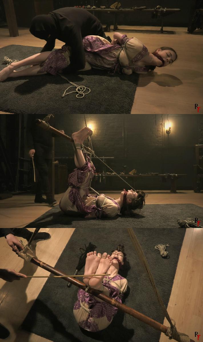 Foxy – Falaka for a cute submissive girl (UHD 4K MP4) RussianFetish<br><br>CATEGORIES: BAREFOOT, BASTINADO, BONDAGE, FOOT FETISH, FOOT WORSHIP, ROPE BONDAGE<br><br>Foxy – Falaka for a cute submissive girl (UHD 4K MP4)<br><br>By John<br>Meet Foxy! She is 21 years old, 170 cm tall, and her shoe size is 38 (8 US).<br>Foxy is a BDSM lover, she likes to feel power over herself. I take her to my dungeon and tie her up. She is wearing a cute country dress.<br>After that, I tie her legs to a suspended bar in a classic falaka and start to beat her soles with a flogger, periodically licking and biting them.<br><br>Her mouth is gagged with a handkerchief, her big toes are tied, and I also tie her hair with a rope to her feet. This is a tough, but more sensual bastinado, where Foxy is tightly bound with jute ropes.<br>Enjoy!<br><br><br>分类:赤脚,BASTINADO,束缚,恋足癖,脚崇拜,绳索束缚<br><br>Foxy-Falaka对于一个可爱的顺从女孩（UHD4K MP4）<br><br>约翰<br>见见Foxy！ 她今年21岁，身高170厘米，鞋子尺寸为38（8US）。<br>Foxy是一个BDSM爱好者，她喜欢感受到自己的力量。 我把她带到我的地牢，把她绑起来。 她穿着一件可爱的乡村礼服。<br>在那之后，我把她的腿绑在一个经典的falaka悬挂的酒吧上，并开始用鞭打她的鞋底，定期舔和咬它们。<br><br>她的嘴用手帕堵住，大脚趾绑着，我也用绳子把她的头发绑在她的脚上。 这是一个艰难的，但更感性的bastinado，其中Foxy用黄麻绳紧紧束缚。<br>享受吧！<br><br>Саtеgоriеs: BASTINADO, FALAKA, FOOT TORTURE, FOOT, FEET FETISH, JOI, FOOT WORSHIP, FOOT TEASE, DANGLING, PANTYHOSE, SOLES, femdom, girl domination, humiliation, bondage, shibari, rope bondage, shibaru, suspension, belts, bedtie, hogtied, tight bondage, strict bondage, bound elbows, struggling, ballgagged, helpless<br>分类：脚，脚恋物癖，JOI，脚崇拜，脚挑逗，晃来晃去，连裤袜，鞋底，女性主导，女孩统治，羞辱，束缚，shibari，绳索束缚，shibaru，悬挂，腰带，bedtie，hogtied，紧束缚，严格束缚，束缚肘部，挣扎，ballgagged，无助<br>