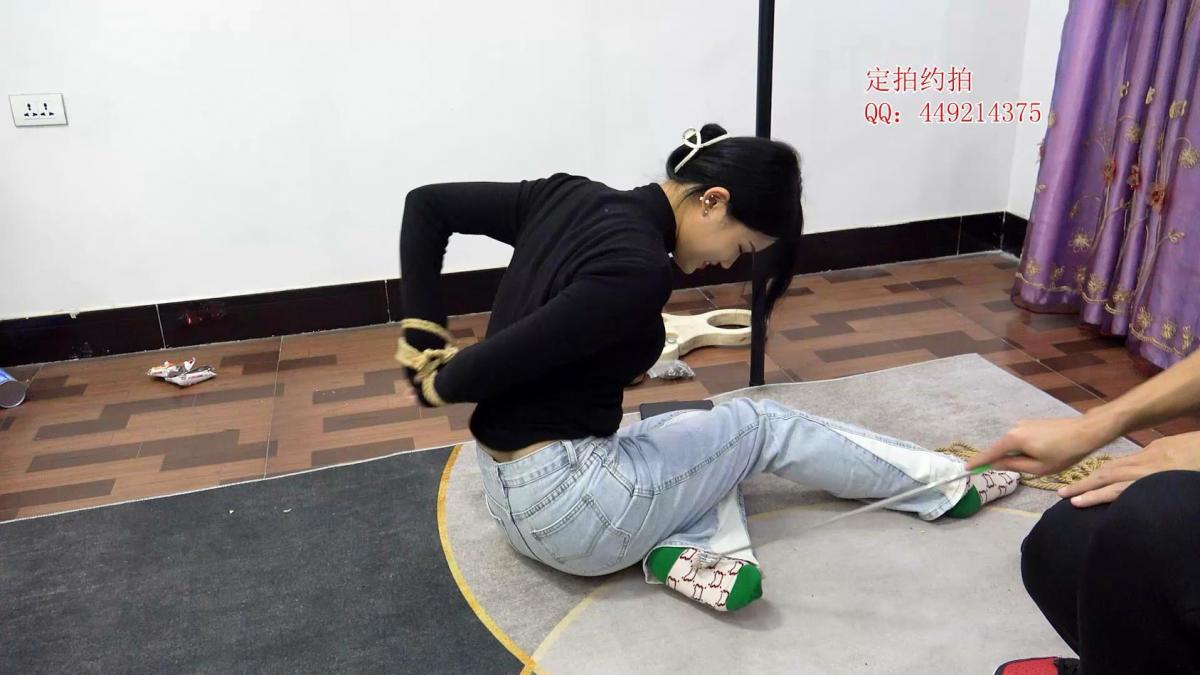 【子衿原创】菲菲彩色棉袜大量TK，最后笑到没力气 百度下载解压密码：zjsy,子衿工作室向全国绳艺爱好者提供：体验绳模捆绑服务，绳模全国可空降、绳艺作品销售、作品定制、原味等，约拍订拍请联系Q449214375 微信happiiny