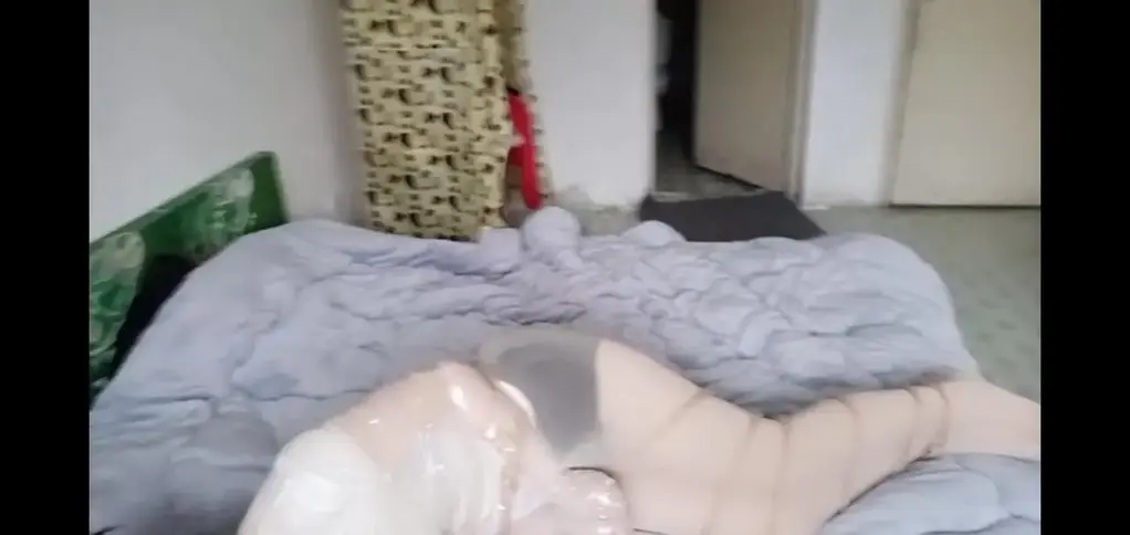 全包体验 丝袜，全包，口球，口水，调教，放置挣扎，希望大家多支持一下原创，有什么意见可以加微信，出售原味，可定拍，买两部送一部，<br>微信号momoyiersan123