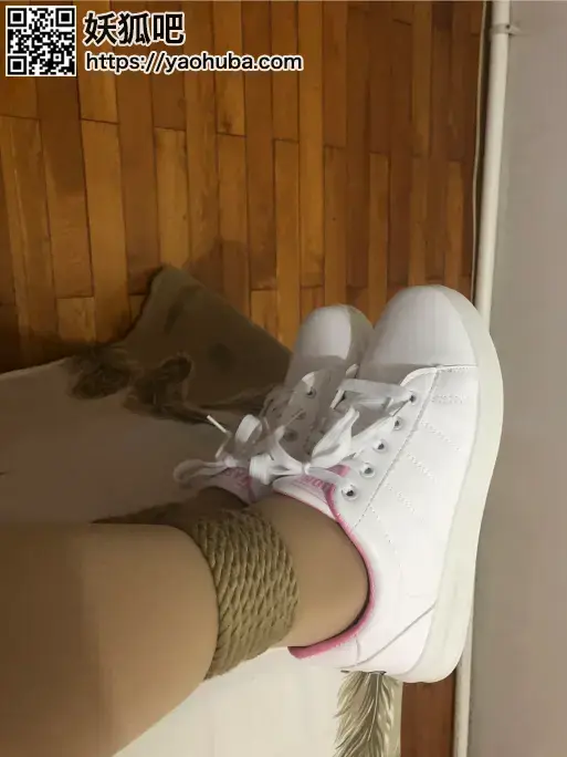 以前的 [帆布鞋]
