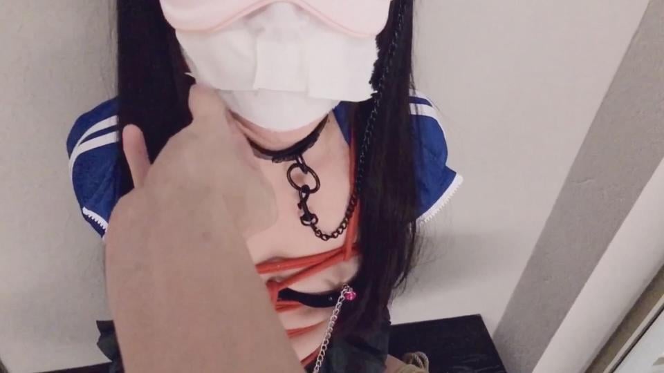 【极致幻想——暗恋的学妹】(已传百度云链接)关在房间里的学妹脚尖着地确实非常的辛苦，但是这不就是sm的真谛吗？胶布绝闷，鞭打乳夹电击，平日里清纯可人，高高在上的学妹…呵呵，现在不过是我手下任意揉捏的狗 已上传百度云链接，放心购买<br>【极致幻想——在校生之暗恋的学妹】关在房间里的学妹，脚尖着地确实非常的辛苦，但是这就是sm的真谛不是吗？不停的强高，鞭打，乳夹，绝闷，平日里清纯可人，高高在上的学妹…呵呵，现在不过是我手下任意揉捏的狗狗而已…<br>死库水？JK？学妹现在已经忘记了自己的身份，只想着下一步要来临的是什么…<br>人呐？为什么什么声音都没有… 咔哒（开门声），最近压力真的好大，这么可人的一个学妹，那就好好玩一下吧，吊了这么久脚丫应该酸了吧…电动玩具用上后，学妹的双腿已经不由自主地开始打颤，对了，还有乳夹项圈怎么可能少的了，强制[不可描述]抬头，胶布绝闷…<br>一路牵着学妹来到床边，推倒在床，轻轻抚摸着细腰美腿，学妹两腿间还在不停的颤动，呻吟声也逐渐变快…<br>套在水手服里面的死库水，紧紧勾勒出学妹的身躯，那么的完美，白皙…<br>幻想永远是最美好的，一切也都是近乎完美的，这么完美的学妹，当然少不了足部运动…