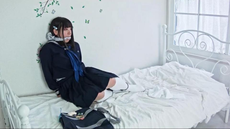 わたしの誘拐願望 购买网址：<span style='color:#b0b0b0;'>[隐藏文字，购买后可见]</span><br><br>動画/MP4 #107「わたしの誘拐願望」<br> Digital<br>1,000 JPY<br>识别码：<span style='color:#b0b0b0;'>[隐藏文字，购买后可见]</span><br>着衣による緊縛・DID(危難の乙女・ヒロインピンチ)のMP4動画です。<br><br>普通のPCやスマホで再生可能ですが、無料のサンプル動画(#107 sample)をダウンロードして動作確認もできます。<br>(再生不良による返却には応じられません)<br><br>○内容<br><br>Sentinel107.mp4: ストーリー形式の本編 <br><br>約704MB、18分55秒、1280x1080 HD品質<br><br>収録形式:MP4動画<br><br>○ストーリー<br><br>学校から戻ると彼女は息抜きにマンガを読んだ。<br>マンガにはヒロインが縛られて猿轡をかまされて人質となるシーンがあった。そのシーンを読むとなぜかどきどきする彼女は、自縛してみようとガムテープ。ハンカチ、結束バンドなどを持ち出す。<br>その秘密の遊びに興じる彼女を影がのぞいていることには気が付かなかった。<br>自縛の面白さを覚えた彼女はさらにエスカレートして手錠を通販で買い、タオルや手ぬぐいを猿轡に用意してベッドの上で自縛を楽しむ。しかし...<br><br><br>○製作日付<br>2019/9<br><br>○スタッフ　(twitterアカウント)<br><br>出演 : おたまさん(@otamabomber)<br>製作・カメラマン : センチネル(@sentinel5678)<br><br>本作はフィクションです。モデルは18歳以上です。<br><br>画像の加工、無断転載はご遠慮ください。<br>製作者への連絡はBoothのメールへお願いします。