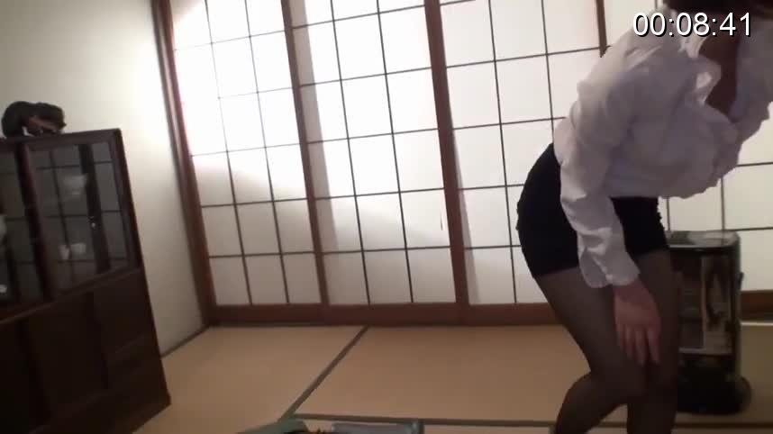 家庭訪問でお漏らししちゃったエロすぎパンスト女教師と黒スト着衣SEX 家庭訪問でお漏らししちゃったエロすぎパンスト女教師と黒スト着衣SEX<br><span style='color:#b0b0b0;'>[隐藏文字，购买后可见]</span><br>片商: プレステージ<br>标签: 恋物癖 高清画质 丝袜 制服 女教师