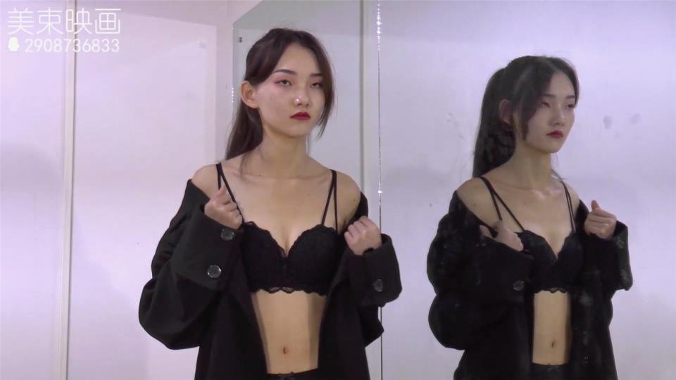 【美束映画】最爱果果终于回武汉了。她是美束家最最喜欢的丫头哈，颜值高又听话！不多说了大家都懂的！！(百度云盘中请下载解压缩观看）  