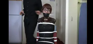 Bondage and feminization 欧美为数不多的正经女装大佬的捆绑片。