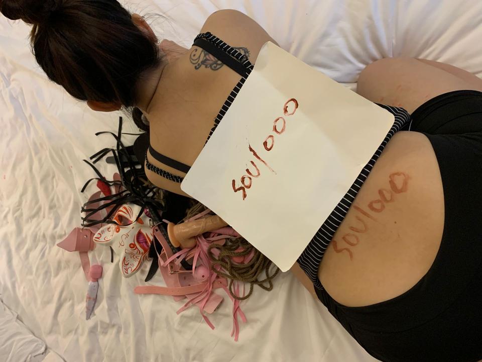 穿秘书服酒店暴力调教  